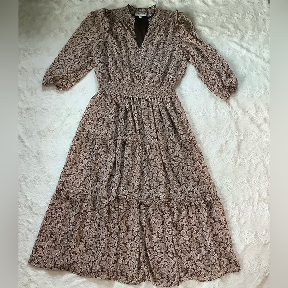 Moon River Shirred Waist Tiered Dress Dress Size Medium - Picture 10 of 14